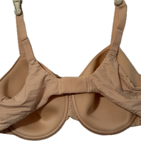 Chantelle Bra 38DD - Picture 3 of 6